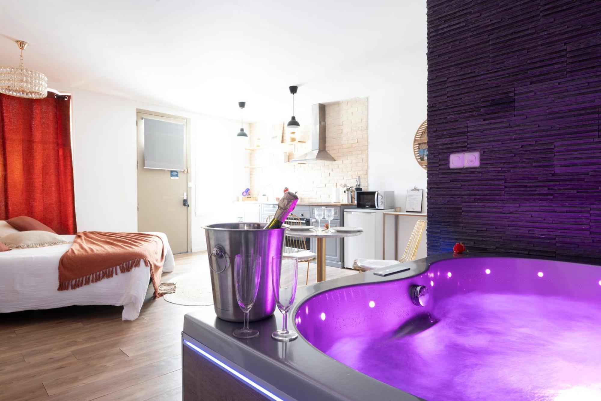Loft Romantique - Spa Privatif - Spa Noctambulles Hyères Екстериор снимка