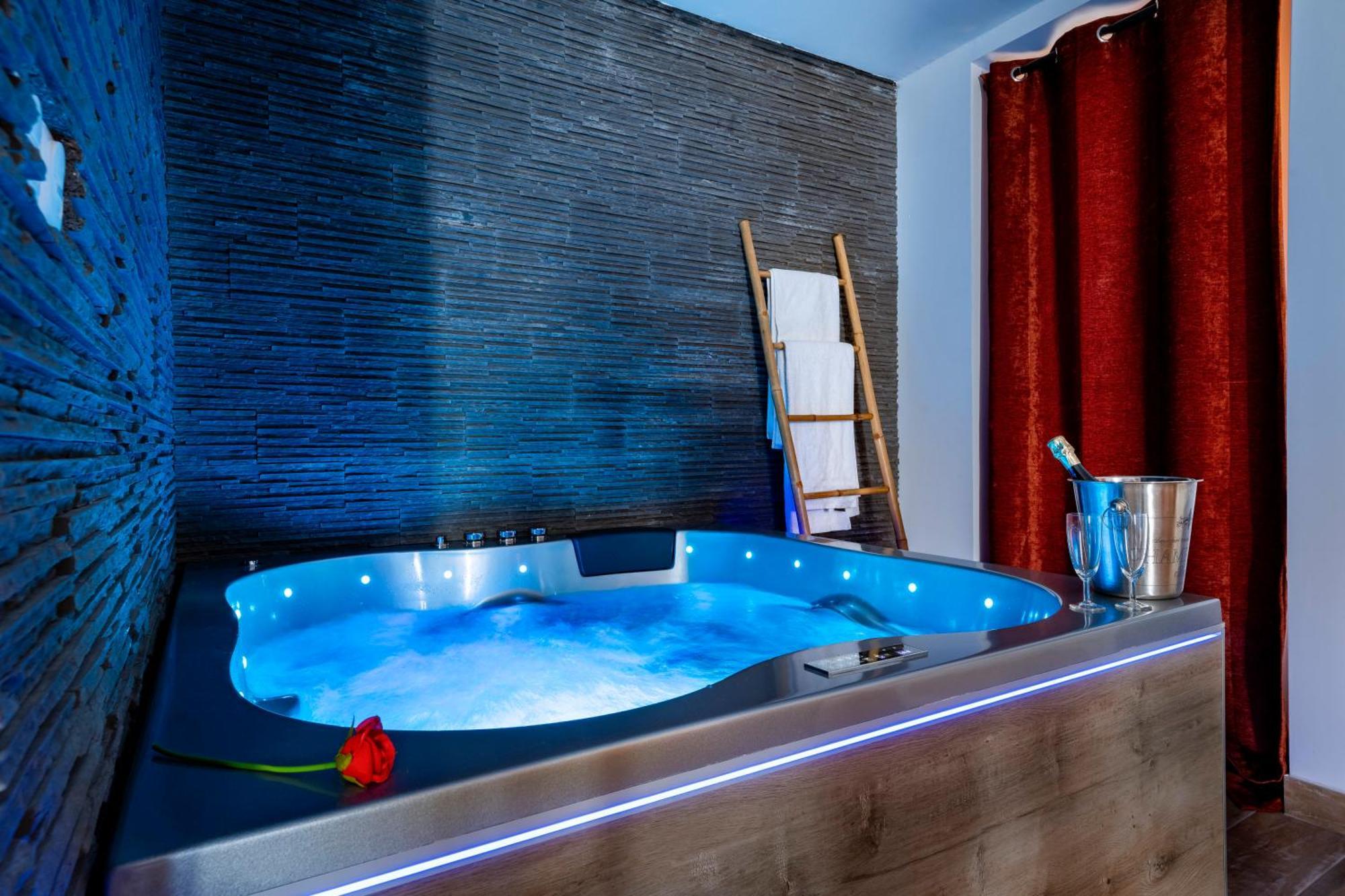 Loft Romantique - Spa Privatif - Spa Noctambulles Hyères Екстериор снимка